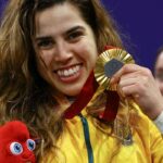 De hobby após assalto ao ouro: Carol Moura no topo do parataekwondo