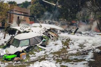 Destroços de avião já estão na sede da Voepass, em Ribeirão Preto