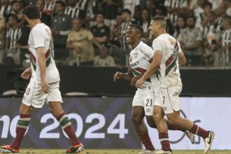 Fluminense bate Atlético-MG no Mineirão para dormir fora do Z4