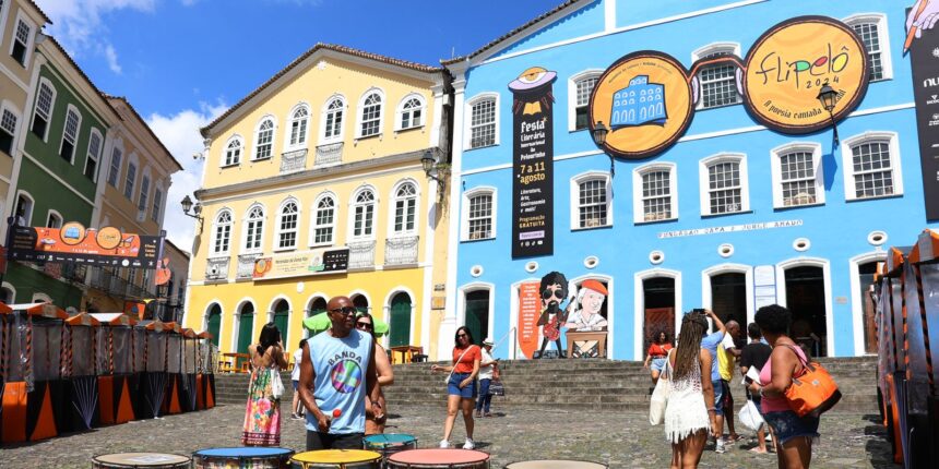 "Jorge Amado mudou a vida de muita gente por seus livros", diz neto