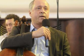 Morre o violoncelista Antonio Meneses