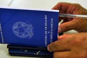 Número de pessoas que buscam emprego há mais de dois anos recua 17,3%