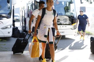 Seleção brasileira chega à Nantes para disputa das quartas de final