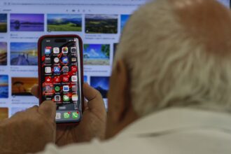 Uso de internet no país cresce mais entre idosos, mostra IBGE