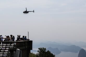 Voos panorâmicos de helicóptero no Rio seguirão novas regras