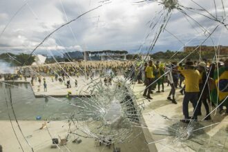 Anistiar crimes contra democracia é inconstitucional, dizem juristas