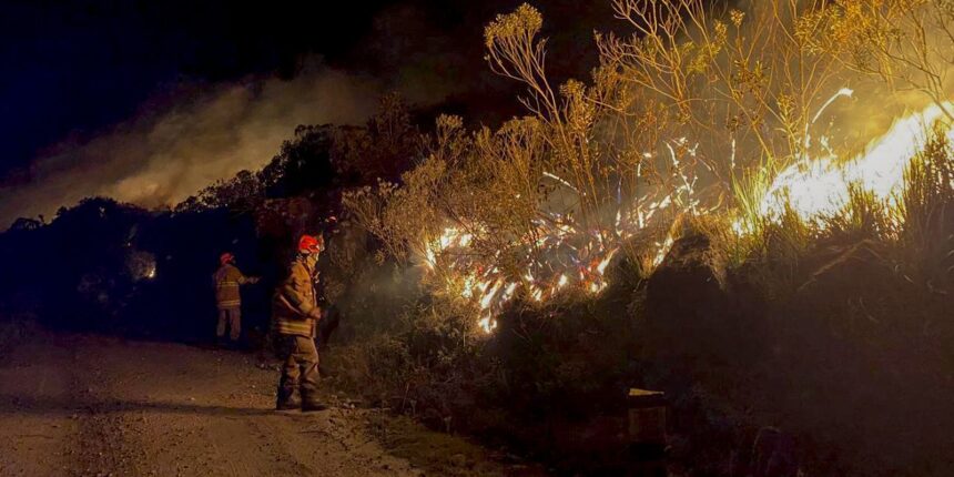 Bombeiros do Rio combatem 460 focos de incêndio em um dia