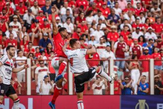 Botafogo-SP arranca empate de 1 a 1 com o Vila Nova em Goiânia