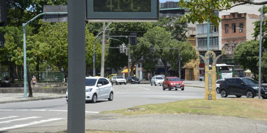 Inmet emite alerta laranja para onda de calor em 10 estados e no DF