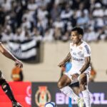 Tentando se aproximar da liderança, Santos visita o Botafogo-SP