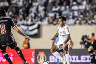 Tentando se aproximar da liderança, Santos visita o Botafogo-SP