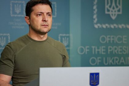 Zelensky anuncia volta de 49 prisioneiros detidos pela Rússia