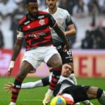 Copa do Brasil: Flamengo segura empate com Corinthians e chega à final