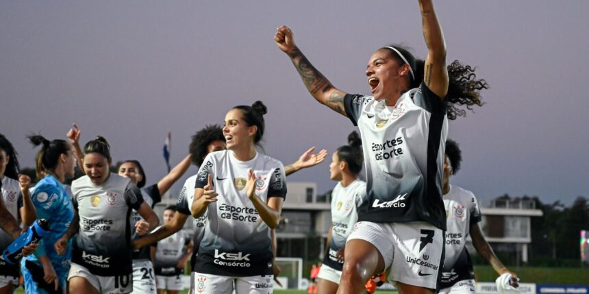 Corinthians bate Olimpia e vai às semifinais da Libertadores Feminina