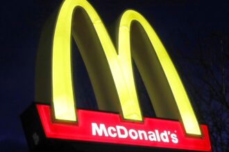 EUA: surto de E. coli pode estar relacionado a sanduíche do McDonalds