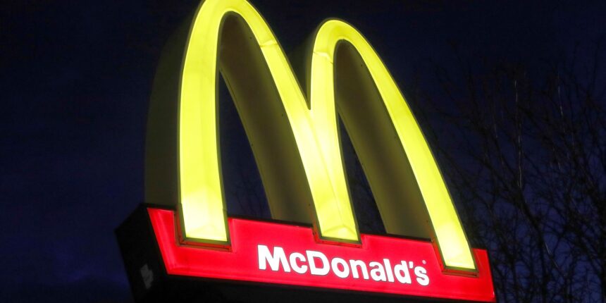 EUA: surto de E. coli pode estar relacionado a sanduíche do McDonalds