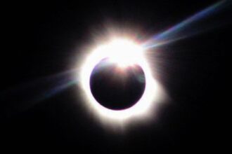 Eclipse do Sol acontece hoje a tarde; veja horário e como observar