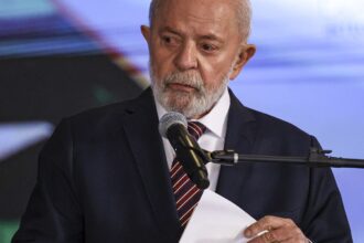 Lula cancela ida ao Brics na Rússia após sofrer acidente doméstico