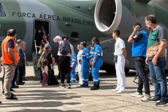 Sétimo voo da FAB com 82 repatriados do Líbano chega a São Paulo