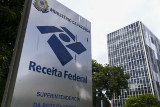 Arrecadação federal em outubro fecha com maior resultado em 30 anos