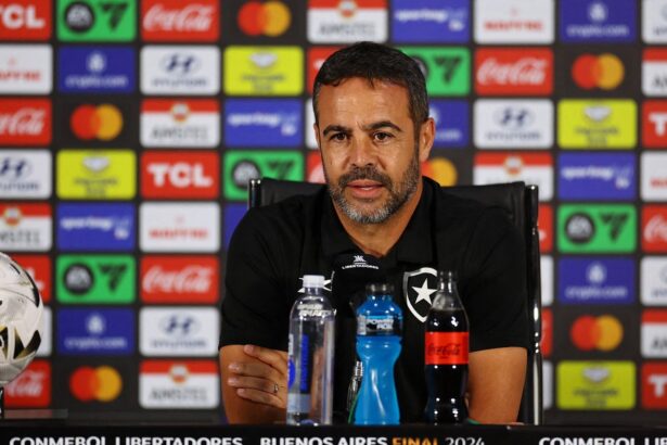 Artur Jorge diz que final da Libertadores é seu jogo mais importante