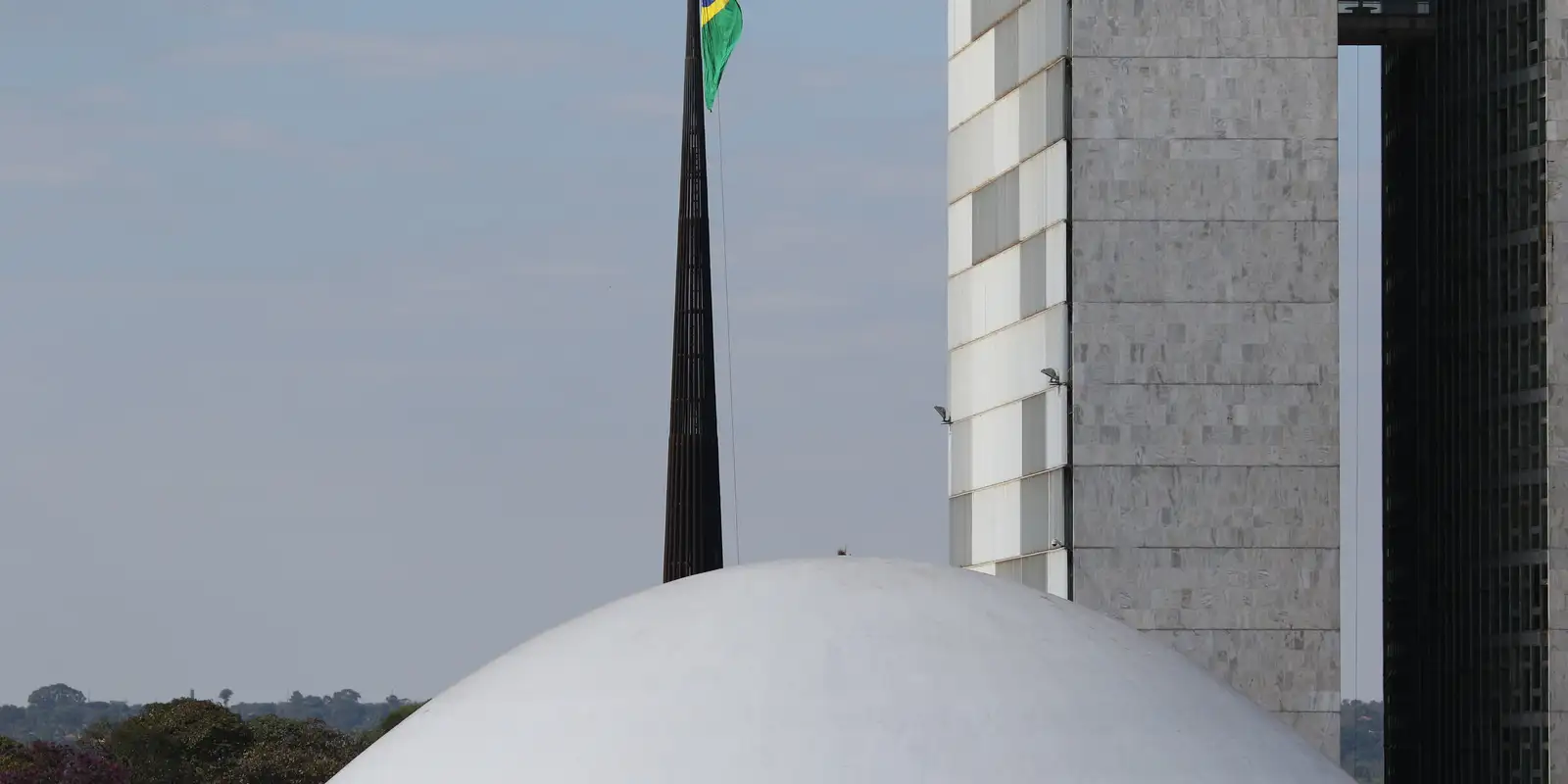 Bets são cassinos instalados dentro das casas, diz presidente da CPI