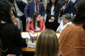 CCJ: PEC que proíbe aborto legal pode ser votada nesta terça na Câmara