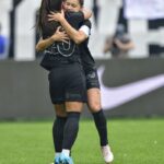 Corinthians abre vantagem na final do Paulistão Feminino