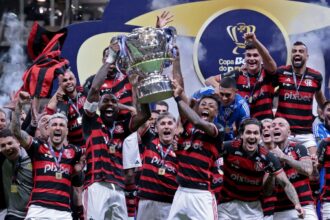 Flamengo vence Atlético-MG e fica com título da Copa do Brasil