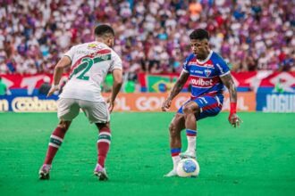 Fluminense e Fortaleza fazem duelo de opostos no Brasileiro