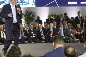 Lula diz que não faltará crédito para construção civil