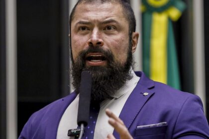 Relatoria da PEC que proíbe militar da ativa na política fica com PL