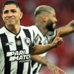 Botafogo derrota Inter e joga por um empate para ser campeão domingo