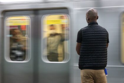 Descarrilamento interdita linhas Coral e Safira em São Paulo