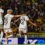 Flamengo bate Criciúma e ajuda Fluminense na luta contra rebaixamento