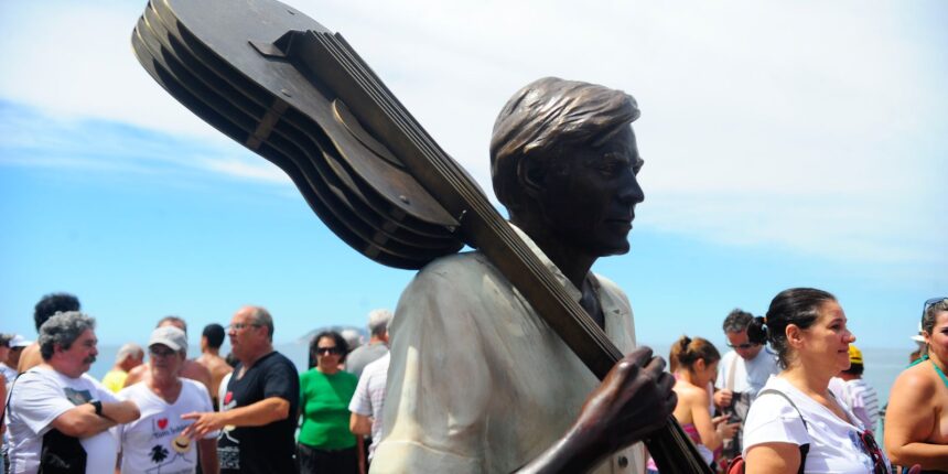 Hoje é Dia: Tom Jobim, Catulo de Paula e Dia do Forró são destaques