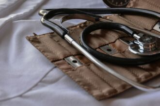 Número de médicos no Brasil aumenta 23,6% de 2019 a 2023