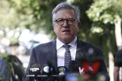 Padilha: expectativa do governo é votar marco fiscal até fim do ano