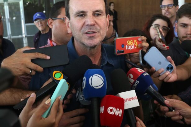 Prefeito e vereadores são diplomados no Rio de Janeiro