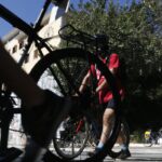 Produção de bicicletas convencionais cai, mas a das elétricas aumenta