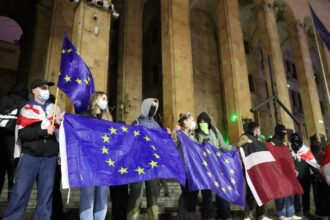 Protestos na Georgia repetem roteiro da crise entre Ucrânia e Rússia