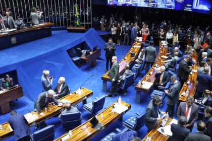 Senado aprova texto-base da reforma tributária