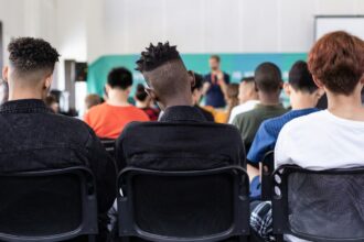 Brasil tem pelo menos 9 mil estudantes trans matriculados nas escolas