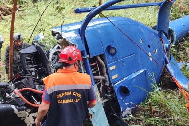Corpo de empresário que morreu em queda de helicóptero é sepultado