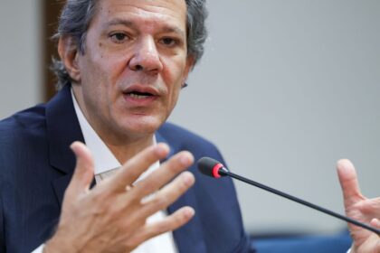 Haddad desmente fake news sobre taxa para veículos com mais de 20 anos