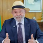 Lula faz exames de imagem da cabeça e está liberado para viagens