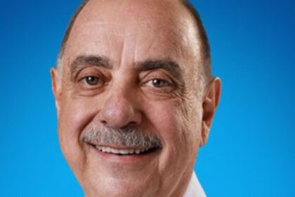 Prefeito de BH é internado com insuficiência respiratória aguda