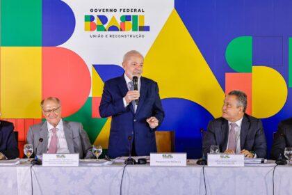 Prioridade do governo em 2025 é baratear os alimentos, diz Lula