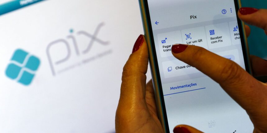 Boletos podem ser pagos por Pix a partir desta segunda-feira