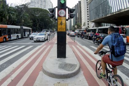 Modelo de financiamento do transporte está obsoleto, dizem gestores